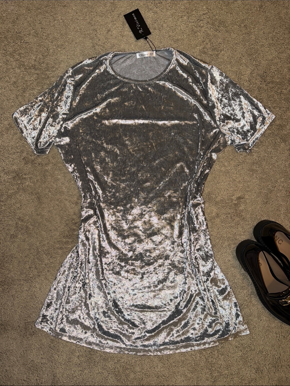 🩶Silver Crushed Velvet Shirt Dress/Tunic 
🩶Size 2XL

🩶NWT🩶